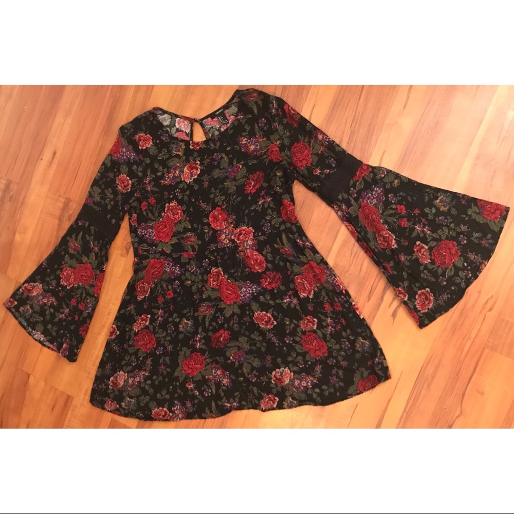 forever 21 witchy bell sleeve floral dress large